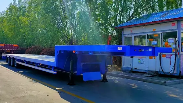 Semirreboque leve de plataforma alta e baixa lidera logística eficiente